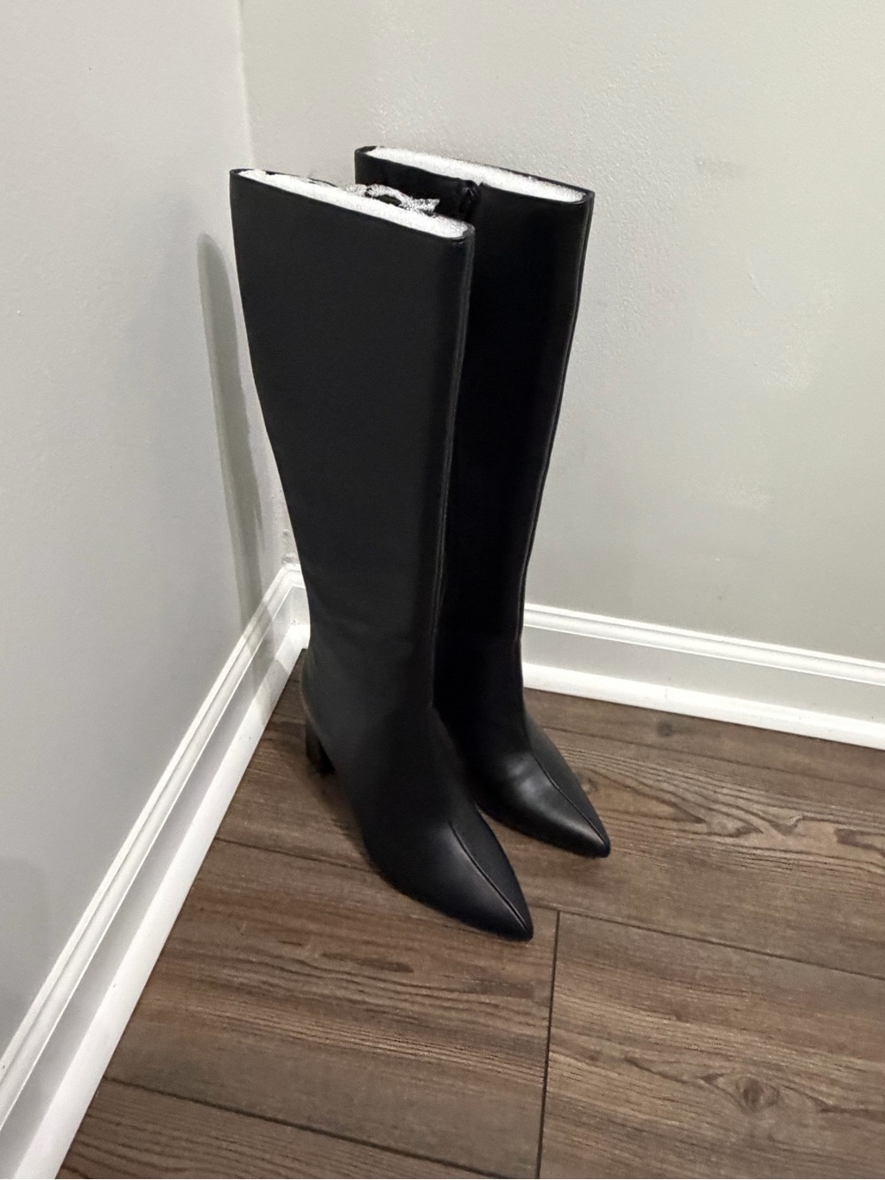 Classic Black Pointed Knee-High Women's Boots Size 8
